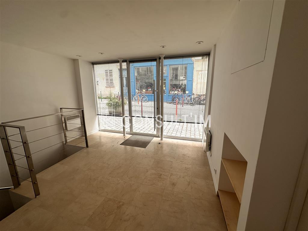 Au coeur du quartier Ménilmontant, en location pure une boutique disponible immédiatement