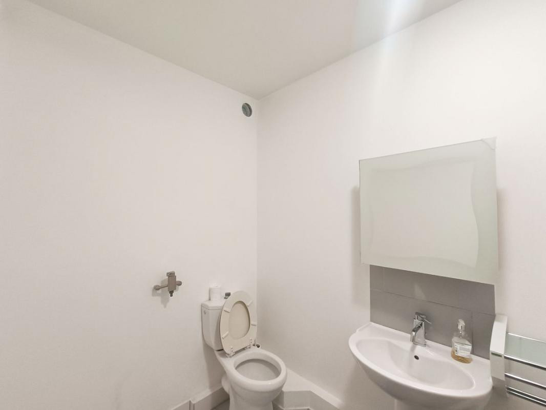 Local cabinet medical ou bureaux de 96 m²