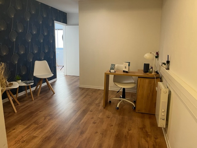 LOCATION - LOCAL PROFESSIONNEL CENTRE-VILLE - 40M2 - 850EUR