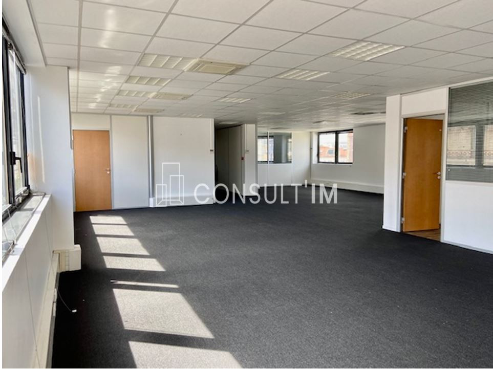A proximité du métro Marcel Sembat, à louer, bureaux 258m²