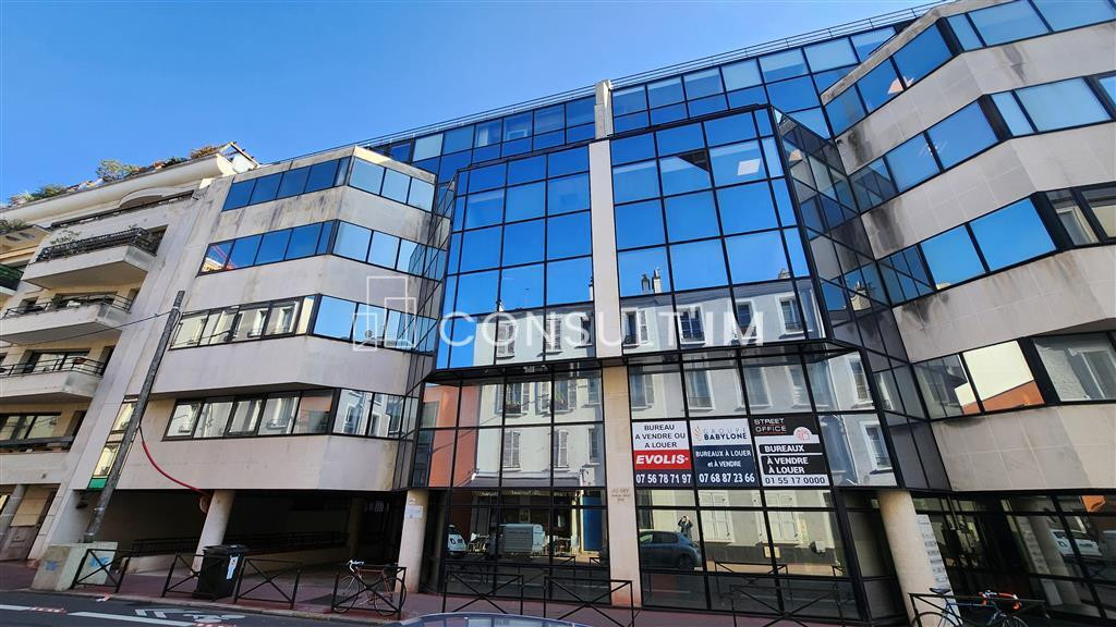 Plateau de bureaux à louer au 1er étage au coeur de Levallois