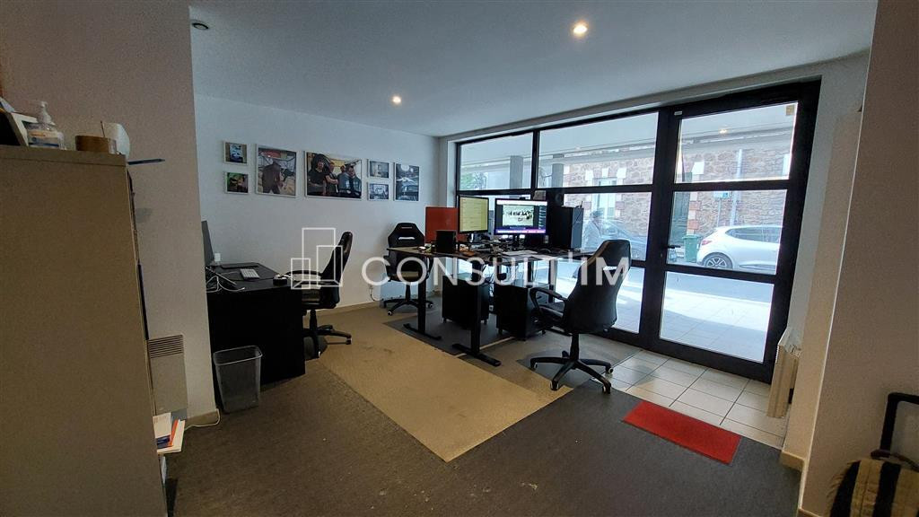 Bureaux à proximité du Bois de Vincennes avec une terrasse de 40m² sur jardin
