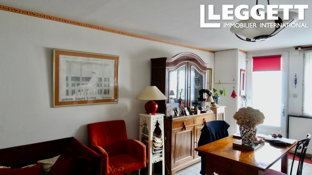 Idéal pour un investisseur à La Rochelle - 2 studios meublés, 2 T1  meublés, et 2 T3 en duplex loués vides