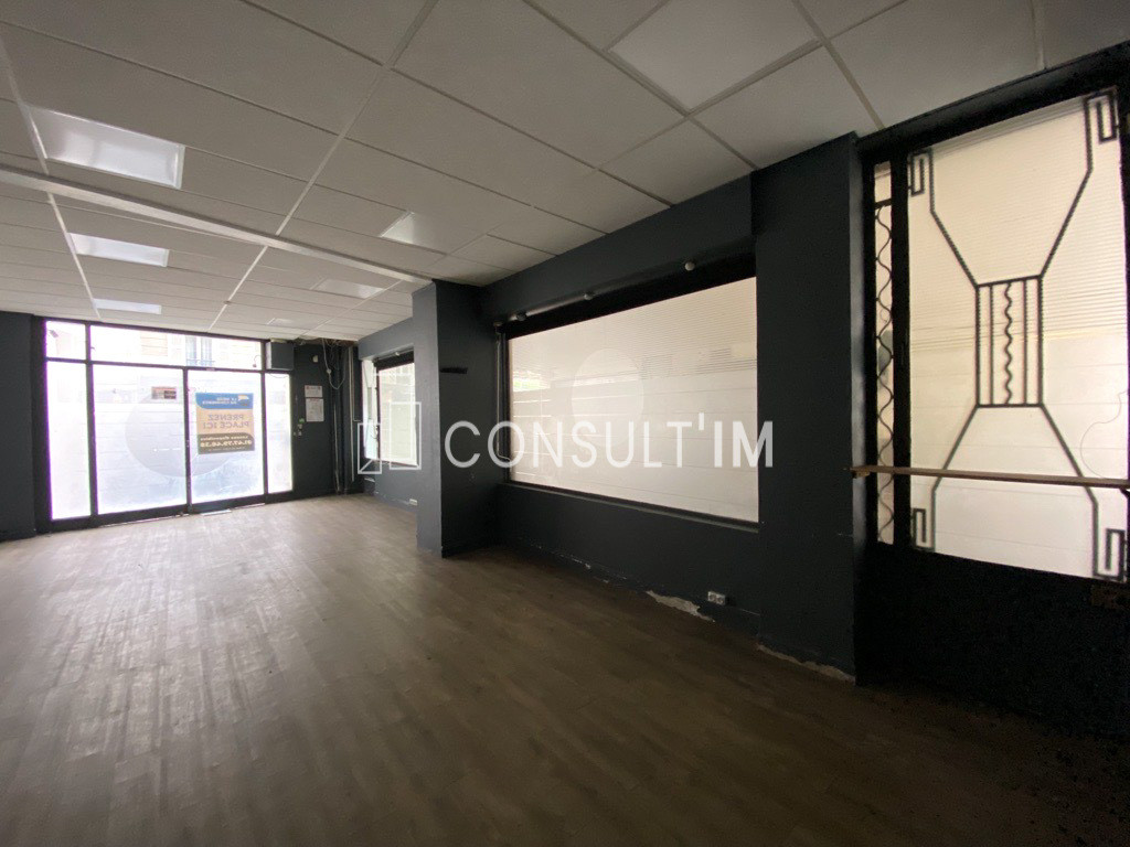 Local commercial - Atelier - Garage - Bureaux
