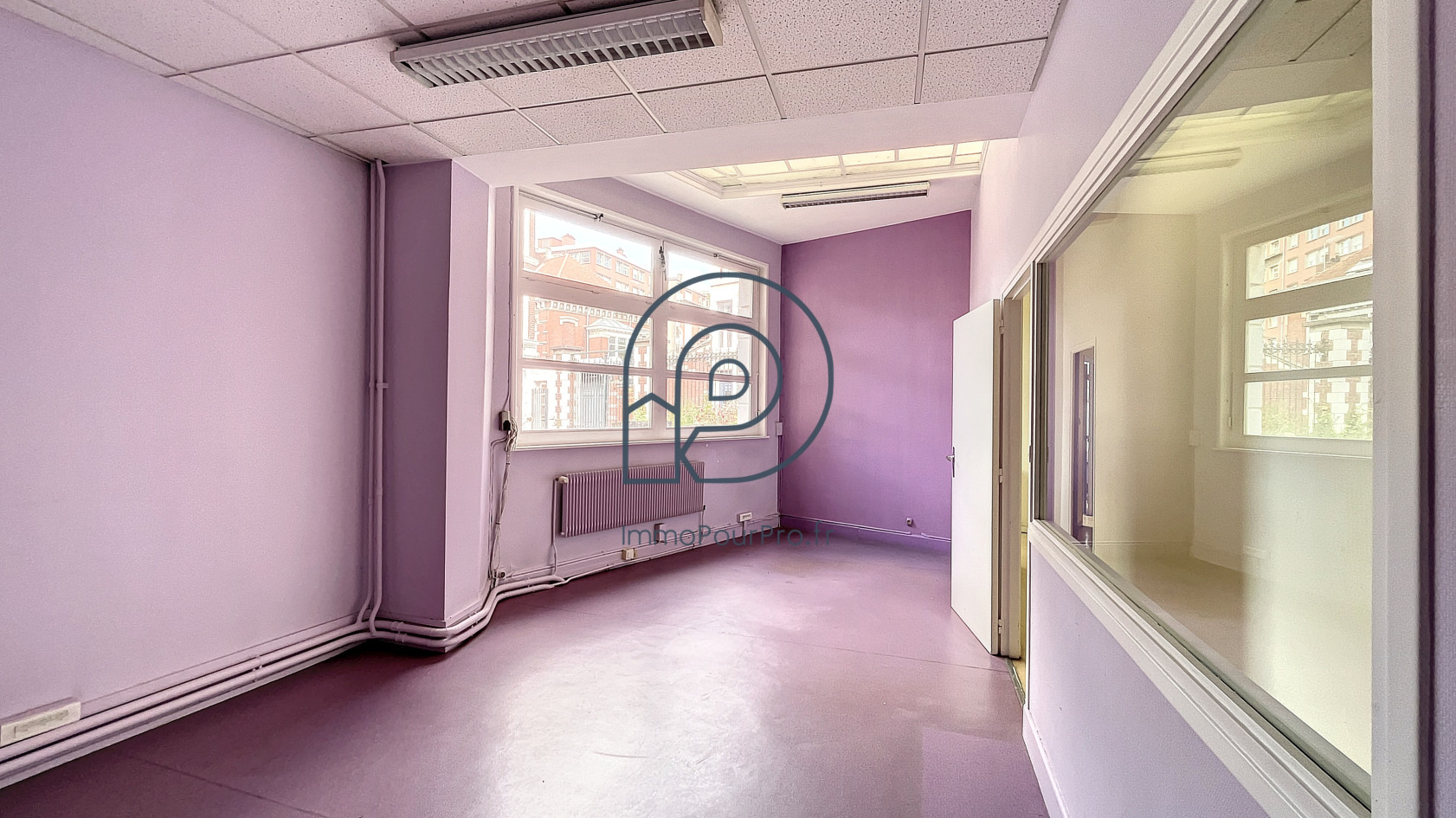 Rdc pour profession libérale : 2 lots de 136 m2 et 163 m2