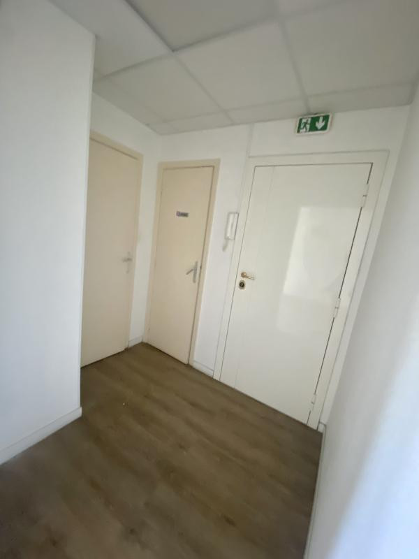 SANS FRAIS - LOCAL 90m² MAZARGUES
