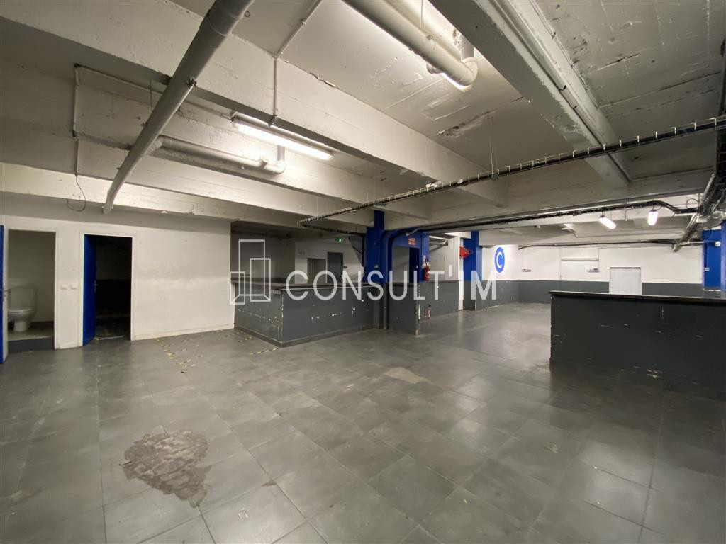 Local commercial - Atelier - Garage - Bureaux