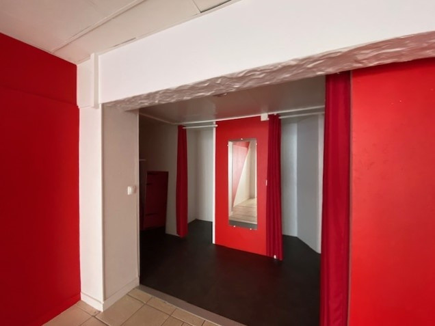 Local professionnel  96m² BOURGES
