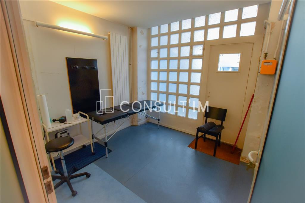 Au coeur du 5ème arrondissement, à vendre un local commercial sur cour de 73m²