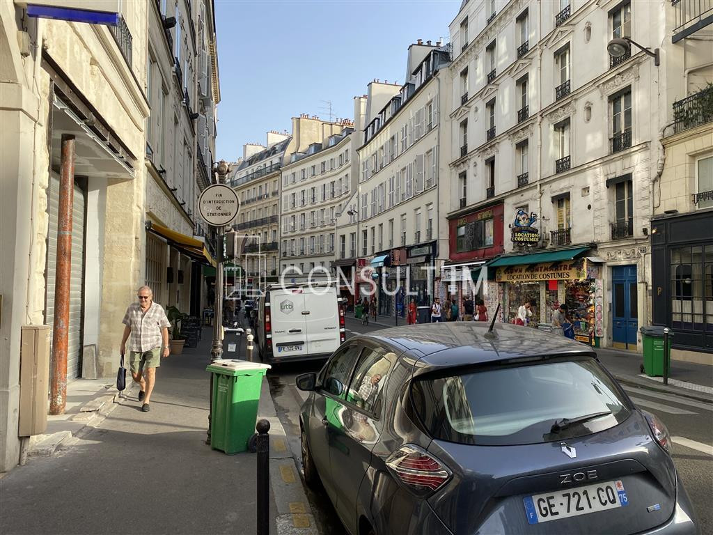 EMPLACEMENT PRIME - boutique rénovée et climatisée