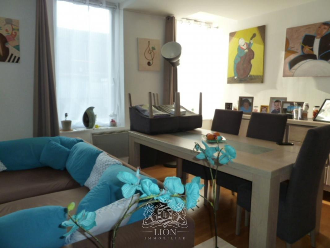 Immeuble entier composé de 4 lots cadastrés