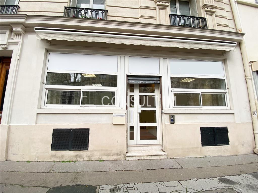 A deux pas de la Place de la Nation, bureaux avec accès indépendant sur rue, ERP/PMR