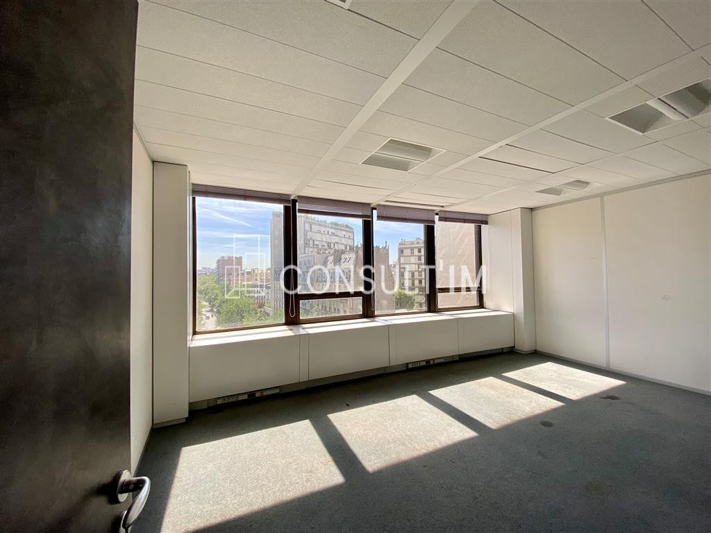 beaux bureaux au sein de la Tour Montparnasse, à louer, bureaux de 240m²