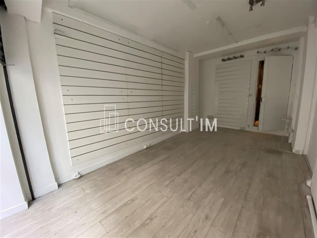 Dans un quartier animé du 10ème, une boutique pleine de charme
