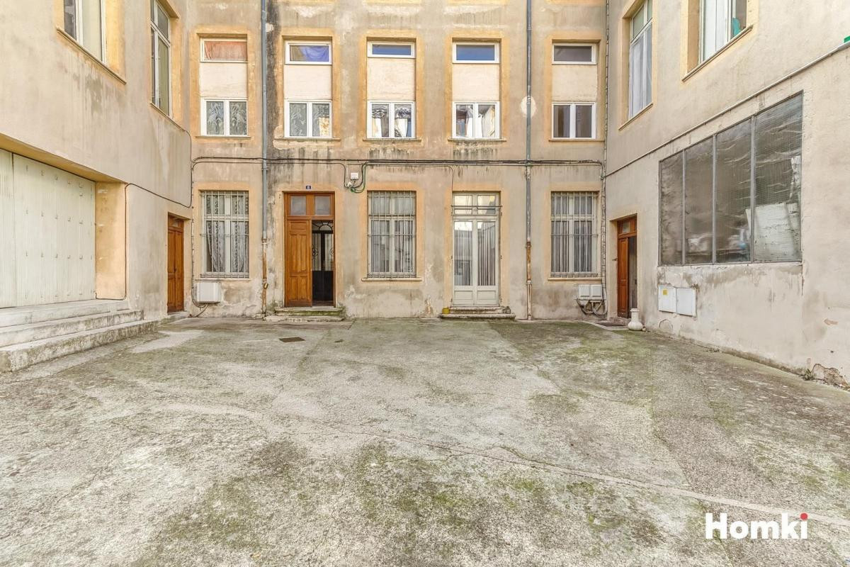 Immeuble de 17 appartements en plein centre ville de Montélimar