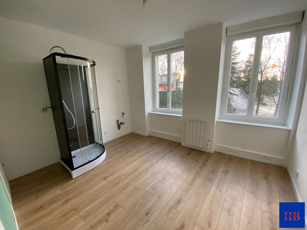 A VENDRE Immeuble avec 2 appartements rénovés Vire Normandie 4 pièce(s)