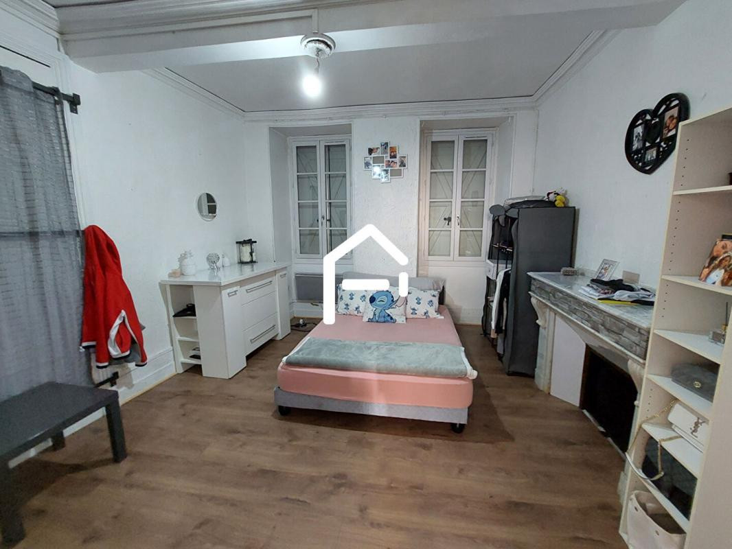 Immeuble Lezat Sur Leze