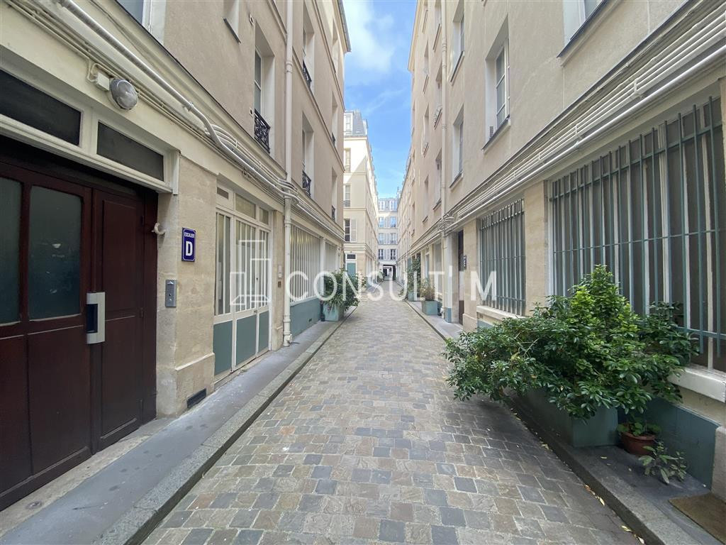 BUREAUX SUR COUR