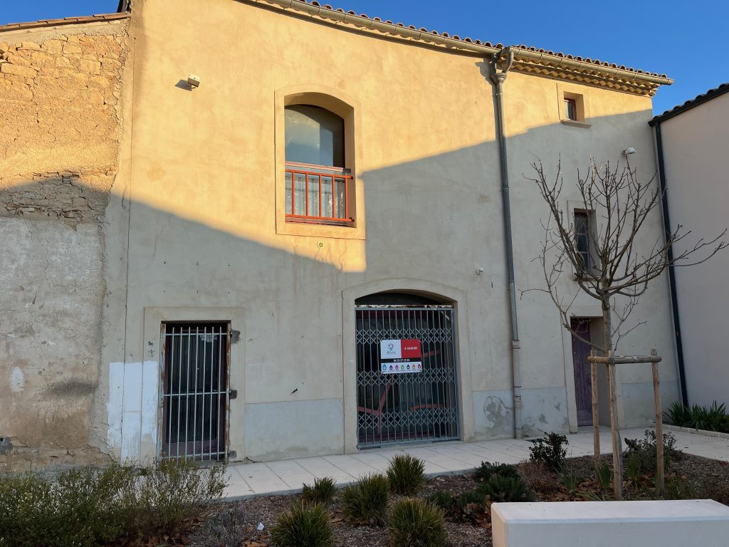 LOCAL COMMERCIAL 166 m2 A VENDRE A BERNIS - GARD
