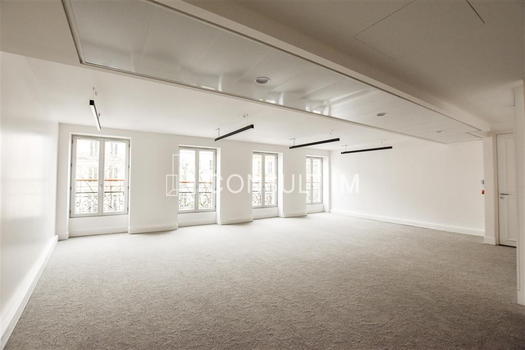 Bureaux rénovés de 98 m²