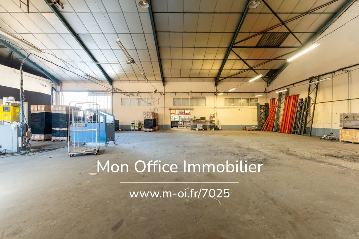 Référence : 7025-AUS. - Locaux professionnels - industriels / Entrepôt
