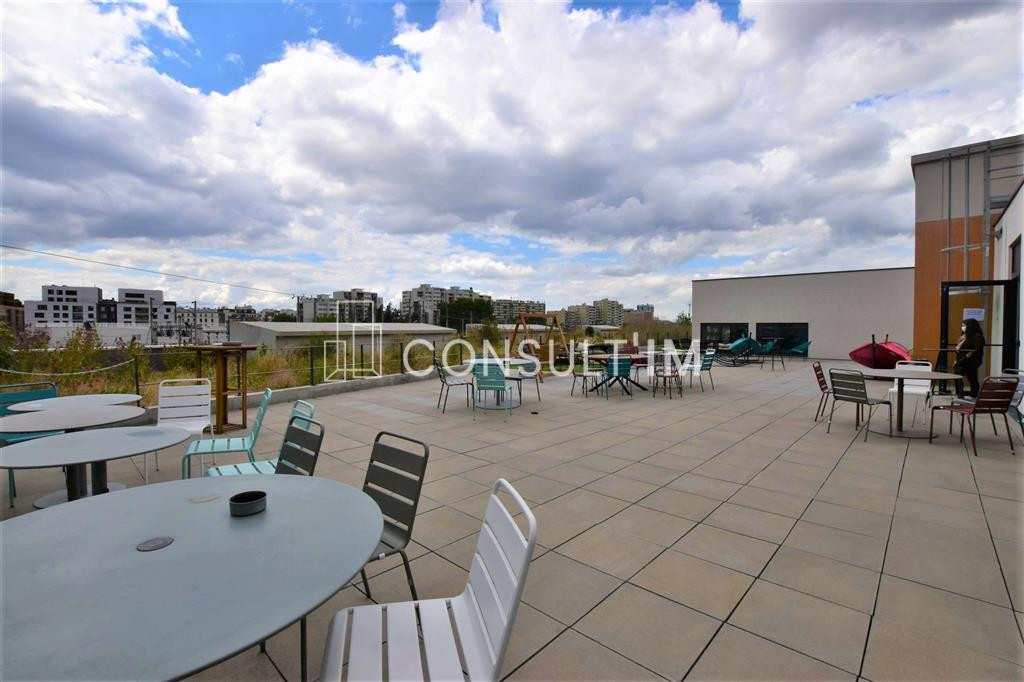 A louer bureaux en parfait état avec ROOFTOP de 300m²