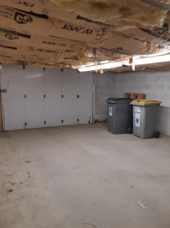 A VENDRE LOCAL A USAGE DE BUREAU ET DE STOCKAGE
