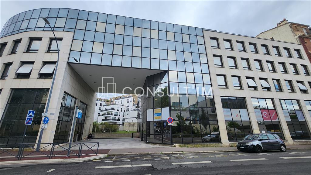 Plateau de bureaux à louer en excellent état
