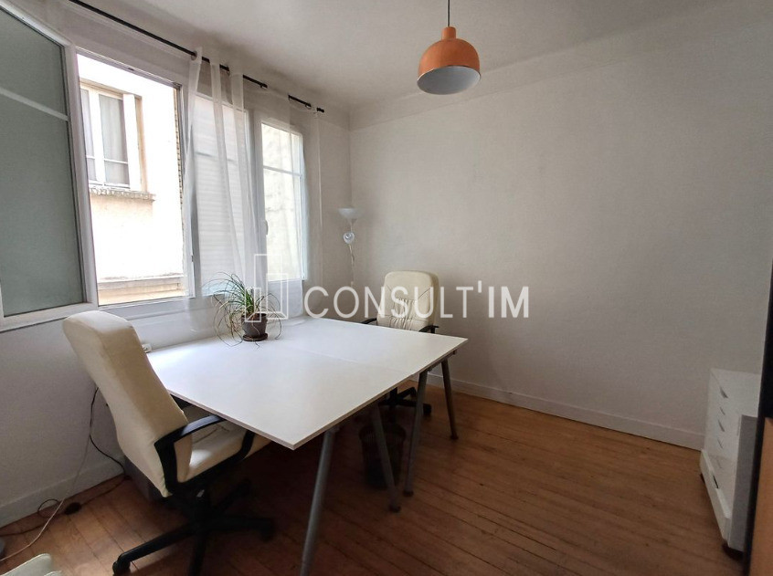 A louer, surface de bureaux de 30 m² en prestation de service