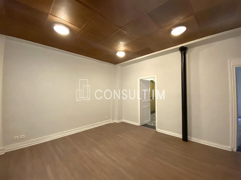 A louer, rez-de-chaussée de 60m² à proximité direct du Bassin de la Villette