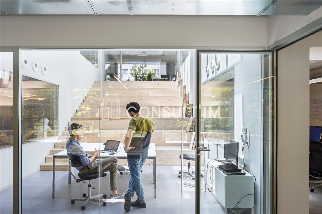 A louer bureaux en très bon état avec terrasse