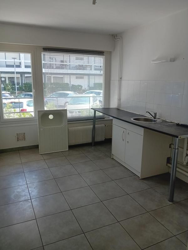 SANS FRAIS - Local Professionnel - Michelet / Prado