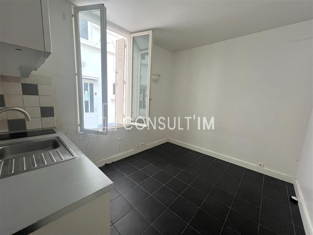 Boutique à louer à Plaisance dans le quartier commerçant