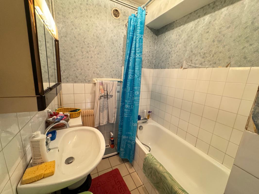 Immeuble de rapport 124m2 avec 2 appartements, GARAGE et CAVE