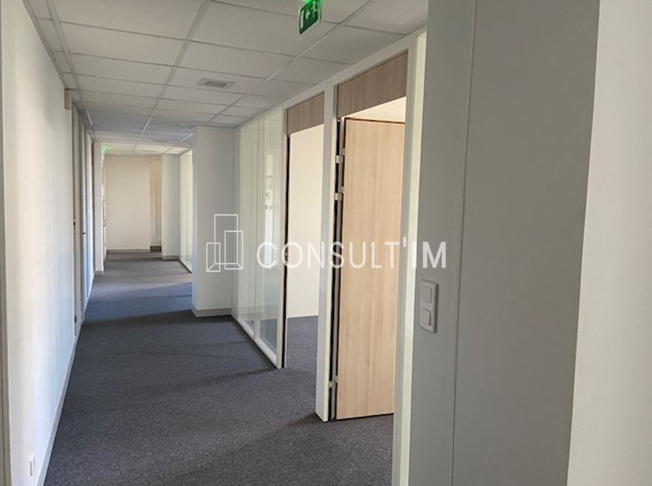 A louer bureaux climatisés de 266 m² au pied du métro Billancourt
