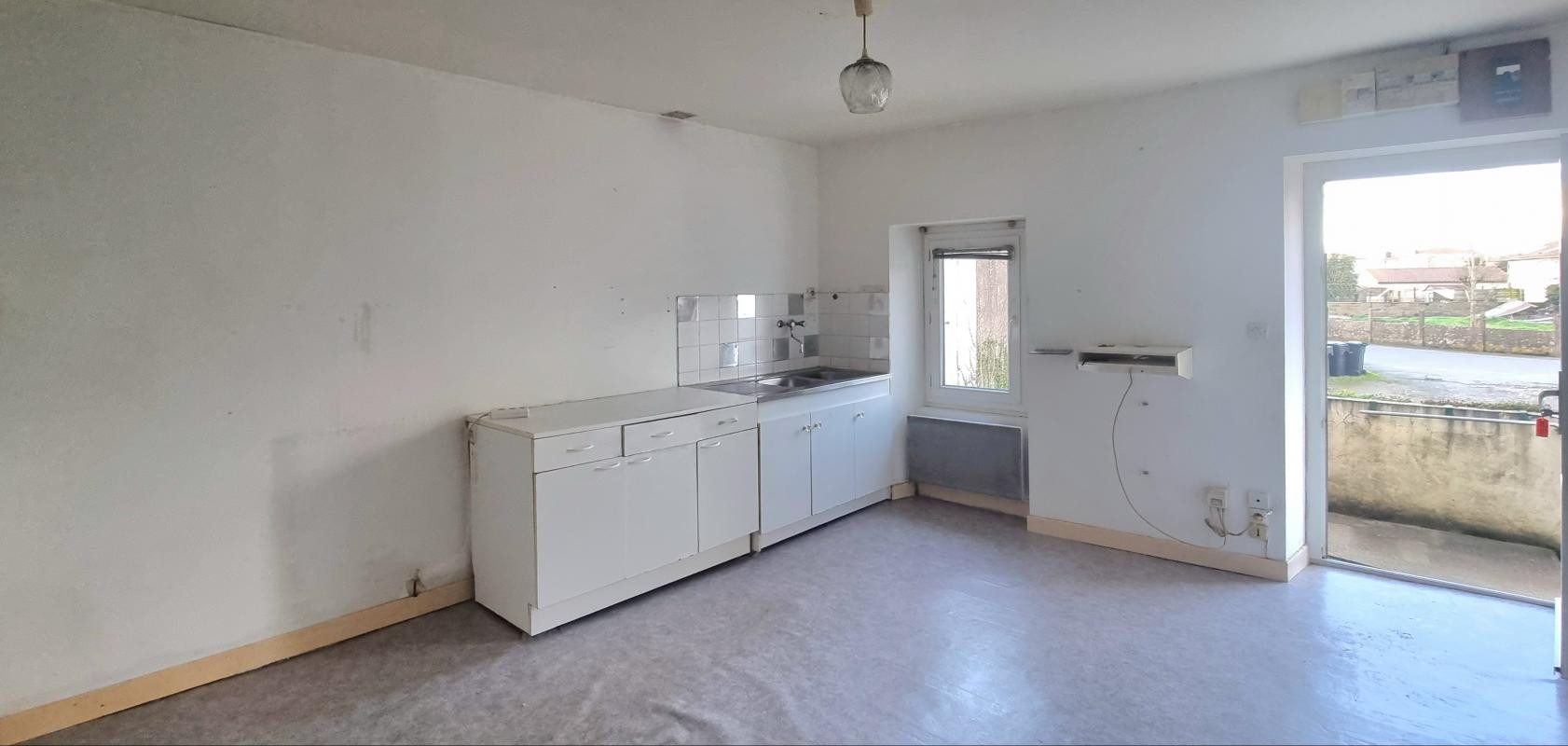 A VENDRE A LA TOURLANDRY - Immeuble Locatif Libre - 2 Logements