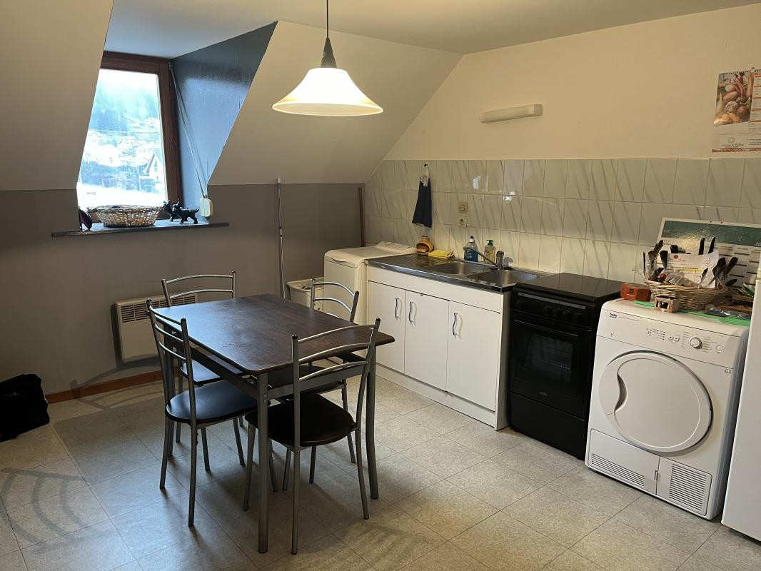 Immeuble - 300 m2 - PONT DE ROIDE