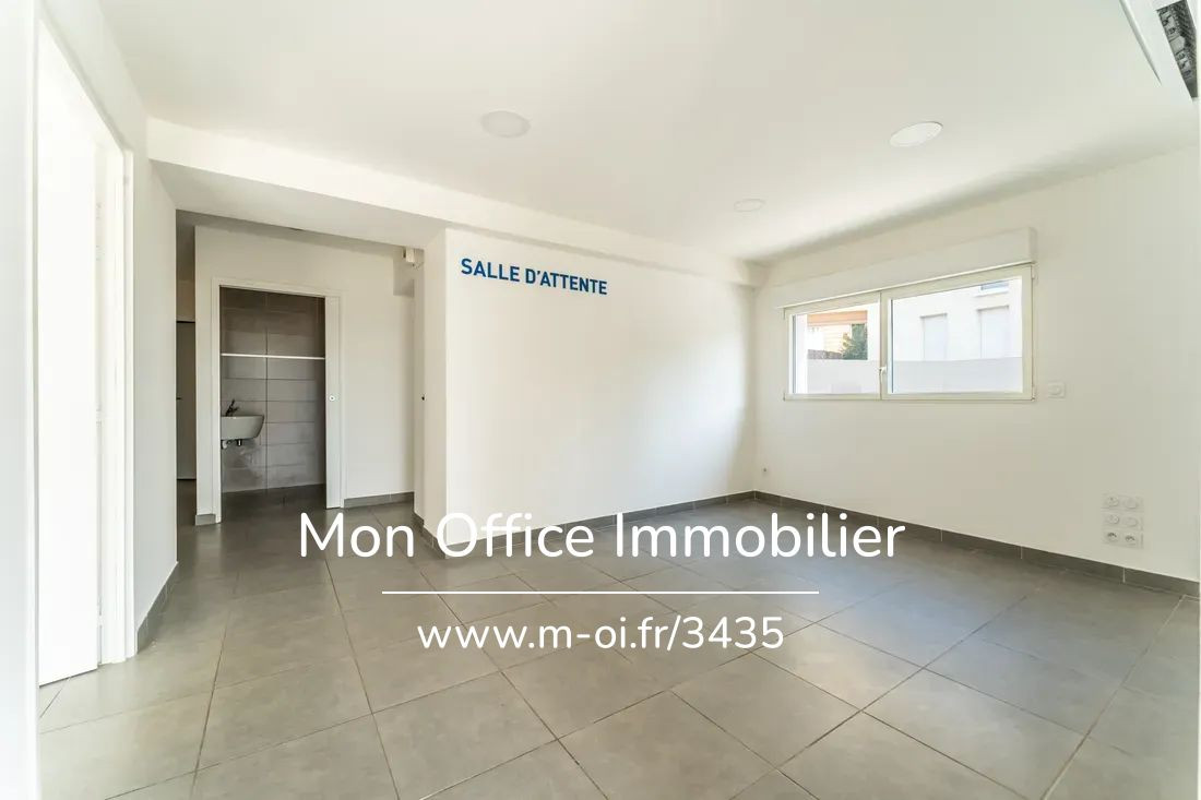Référence : 4054-LLE. - Centre médical 7 pièces à Marseille 14e Arrondissement (13014)