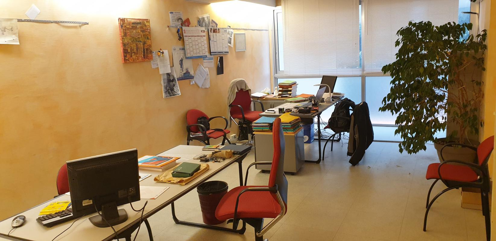 SANS FRAIS - Local pro 79m² - Général de Gaulle / Mimosas