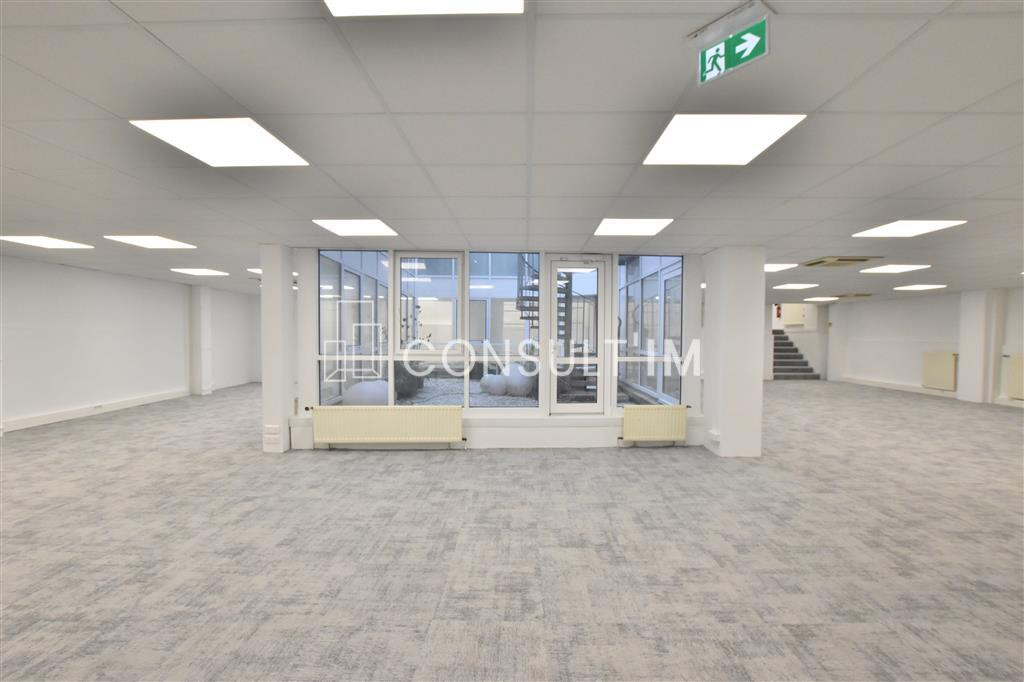 Bureaux à louer de 317 m²