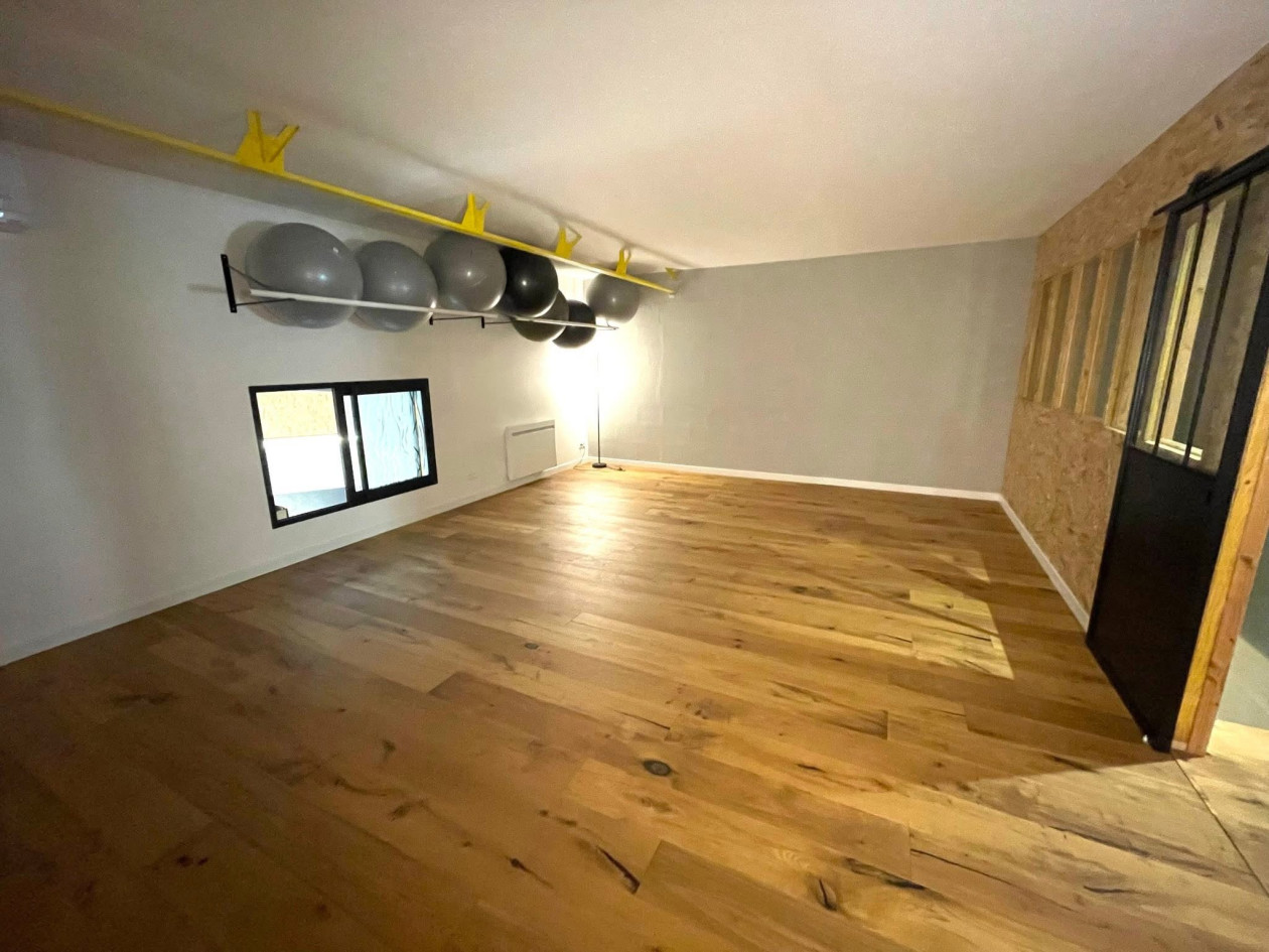 Bureau 18m2 très lumineux Espace Santé & Sport Saumur Balzac