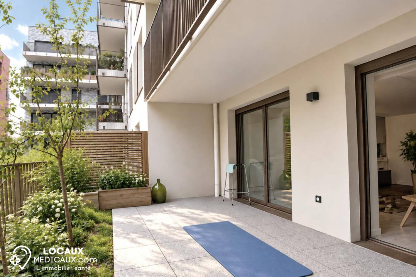 AUBERVILLIERS – CABINET DE KINÉSITHÉRAPIE DE 80 M² 4 SALLES DE CONSULTATION et GYMNASE– 2 TERRASSES AVEC JARDIN – PARKING – RÉSIDENCE DE 2023