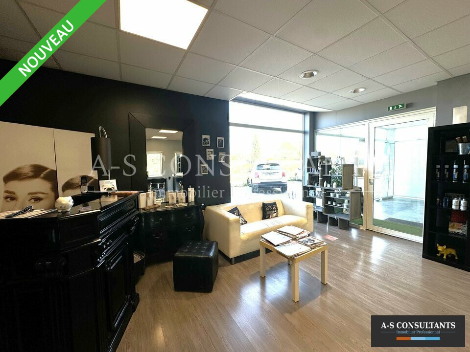 LOCAL COMMERCIAL/ PROFESSIONNE A VENDRE