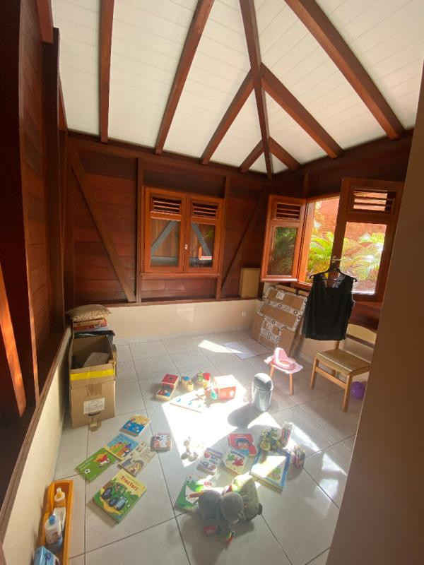 Villa professionnelle 80 m2, Trinité, récente