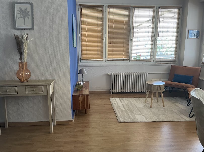 Bureau meublé à louer 1 ou 2 jours/ semaine dans cabinet de groupe Paris 15ème