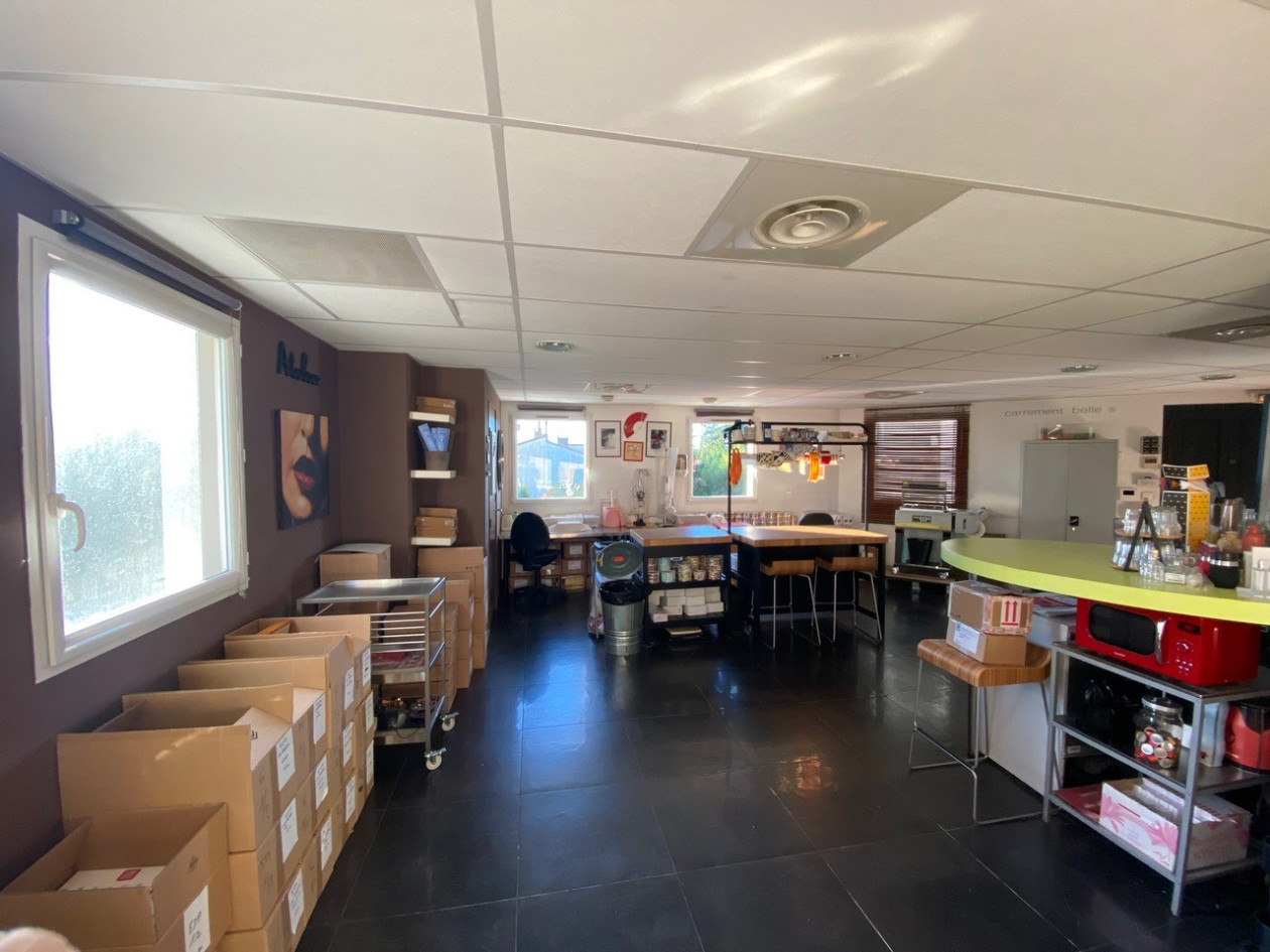 NIMES - BUREAUX A VENDRE
