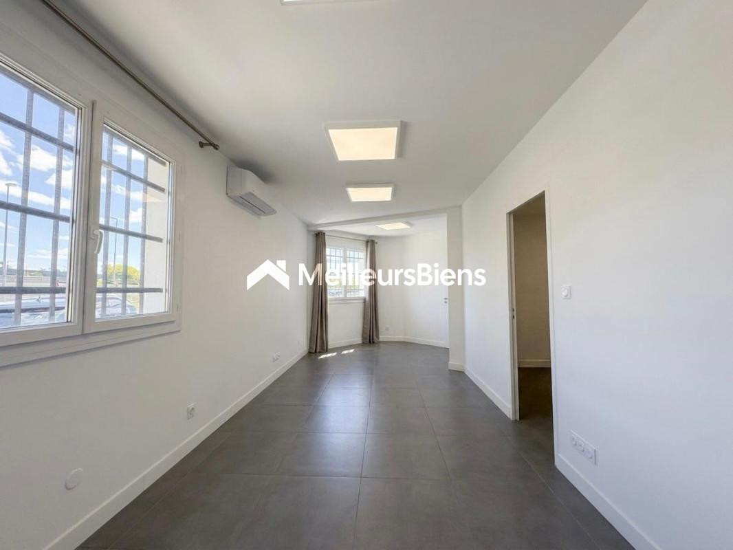 Bureaux, Box stockage et locaux à louer