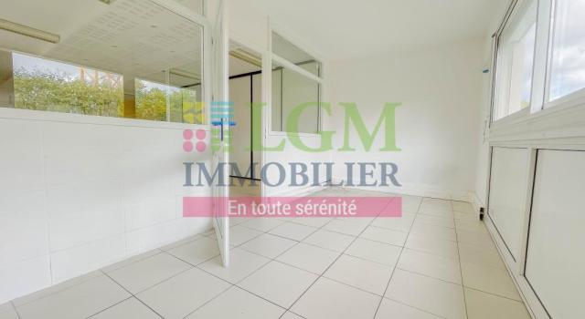 MONTPELLIER - PRES D'ARENES, bureaux de 100m2 + cellier