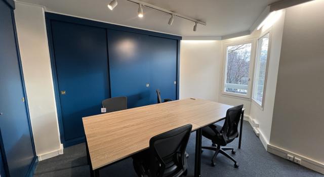 Bureau  allant de 10 à 35 m² (140 m² en tout) dispo pour activités médicales et paramédicales