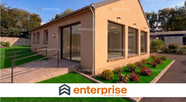 A LOUER - BUREAUX/ LOCAUX COMMERCIAUX - 110M2 - LIBERCOURT - RUE COMMERCANTE